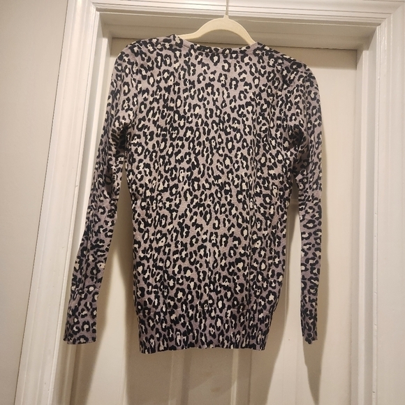 Old Navy Lavander Animal print cardigan 100% cotton - Picture 6 of 8